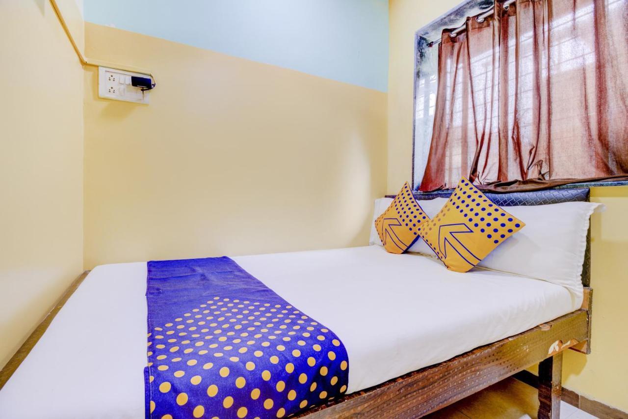 Oyo 70661 Hotel Al Makkah Managed By Hotel Paris ムンバイ エクステリア 写真