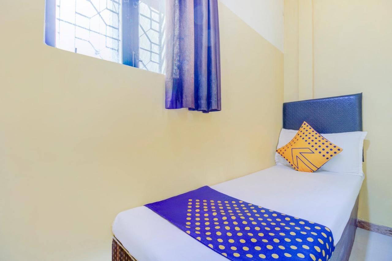 Oyo 70661 Hotel Al Makkah Managed By Hotel Paris ムンバイ エクステリア 写真