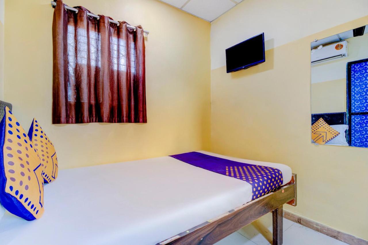 Oyo 70661 Hotel Al Makkah Managed By Hotel Paris ムンバイ エクステリア 写真